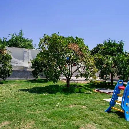 With Pool Jacuzzi And Backyard In Inlice * 费特希耶